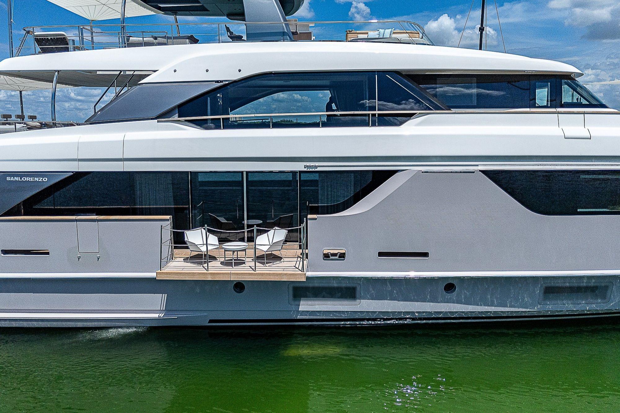 2023-sanlorenzo-sd118-power-10039024-20251218115353638-2