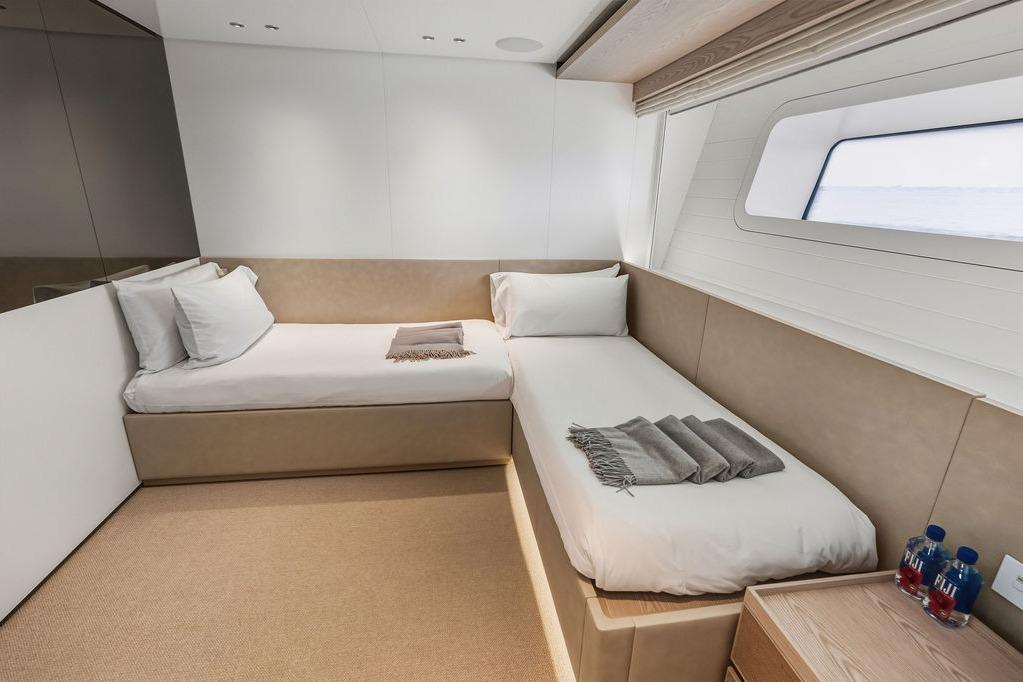 2023-sanlorenzo-sd118-power-10039024-20260112080817235-2