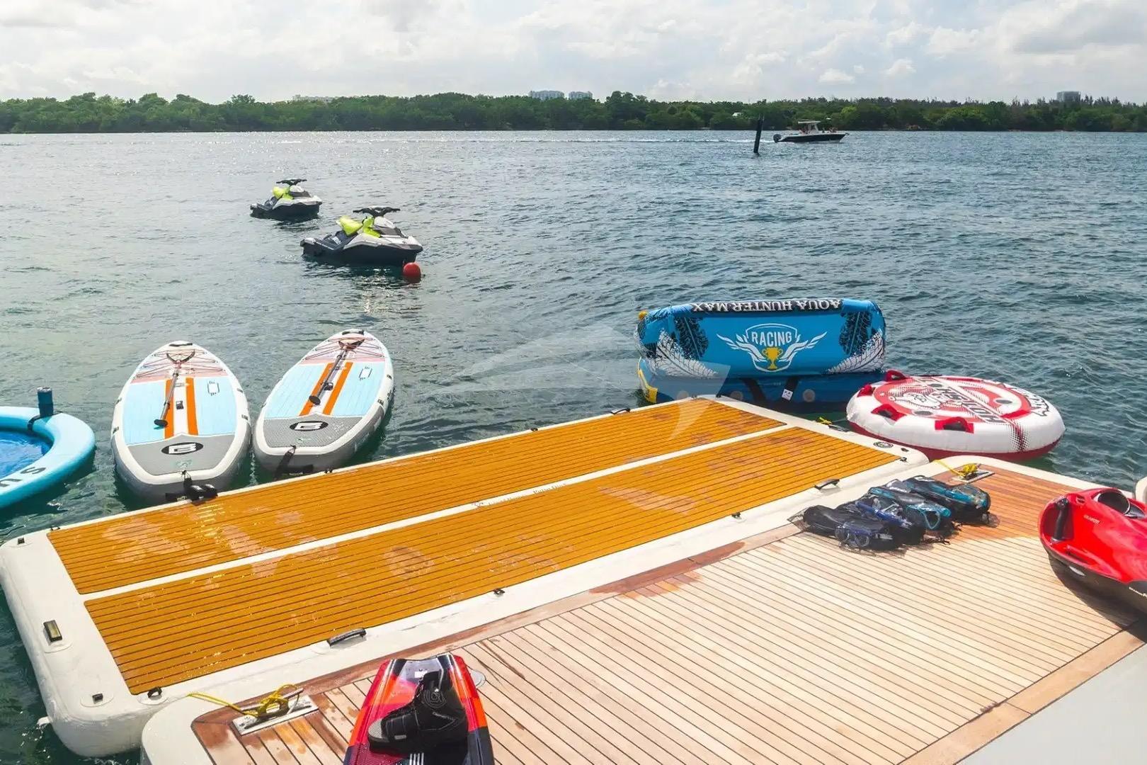 2007-benetti-120-classic-power-9976871-20251011102640422-3