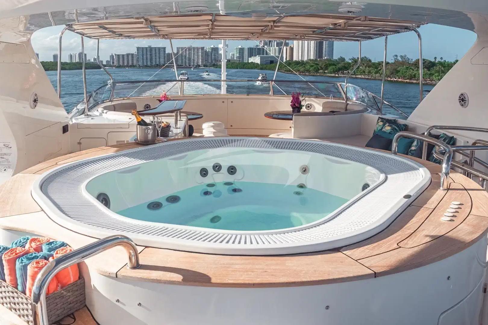 2007-benetti-120-classic-power-9976871-20251011103202693-3